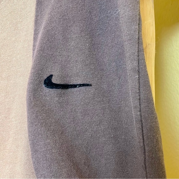 Nike Men’s Short Sleeve Color Clash Brown Tan T-Shirt Size Small - Picture 9 of 15